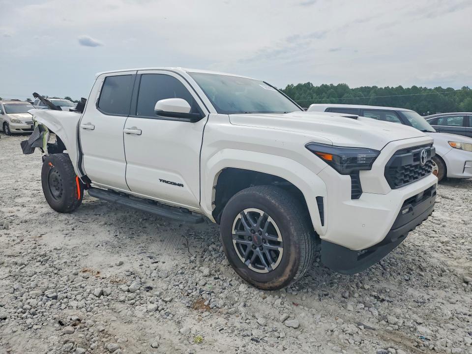 52824906 :رقم المزاد ، 3TYLB5JN3RT023589 vin ، 2024 Toyota Tacoma مزاد بيع