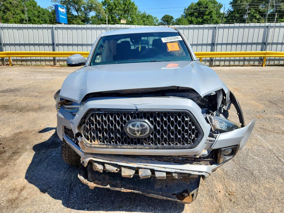 Продаж на аукціоні авто 2018 Toyota Tacoma, vin: 3TMCZ5AN3JM152606, номер лоту: 53526896