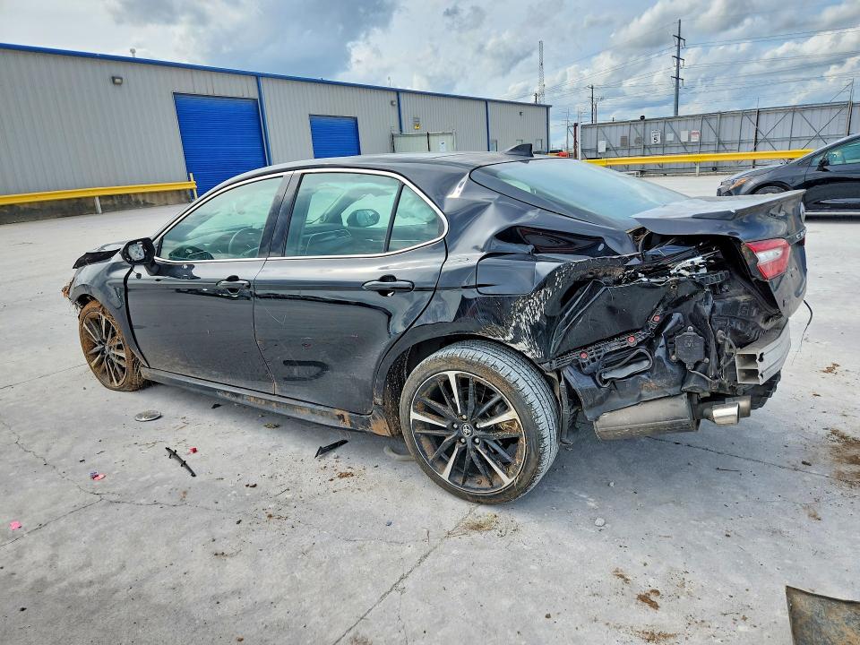 Продажа на аукционе авто 2018 Toyota Camry, vin: 4T1B61HK9JU142002, номер лота: 55112746