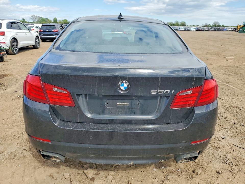 53548466 :رقم المزاد ، WBAFR9C59BC270418 vin ، 2011 Bmw 550 مزاد بيع