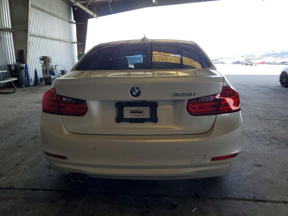 Продаж на аукціоні авто 2015 Bmw 328, vin: WBA3A5G50FNS89348, номер лоту: 55246186