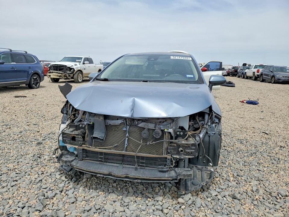 Продаж на аукціоні авто 2022 Toyota Corolla, vin: JTDEAMDE4NJ055052, номер лоту: 52147946