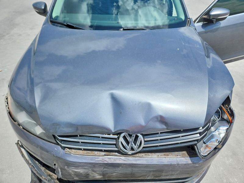 54126336 :رقم المزاد ، 1VWCN7A39EC068588 vin ، 2014 Volkswagen Passat مزاد بيع
