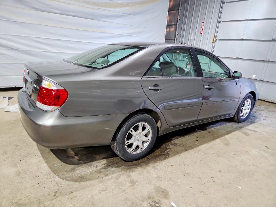 Продажа на аукционе авто 2005 Toyota Camry, vin: 4T1BE32K55U983361, номер лота: 52803866