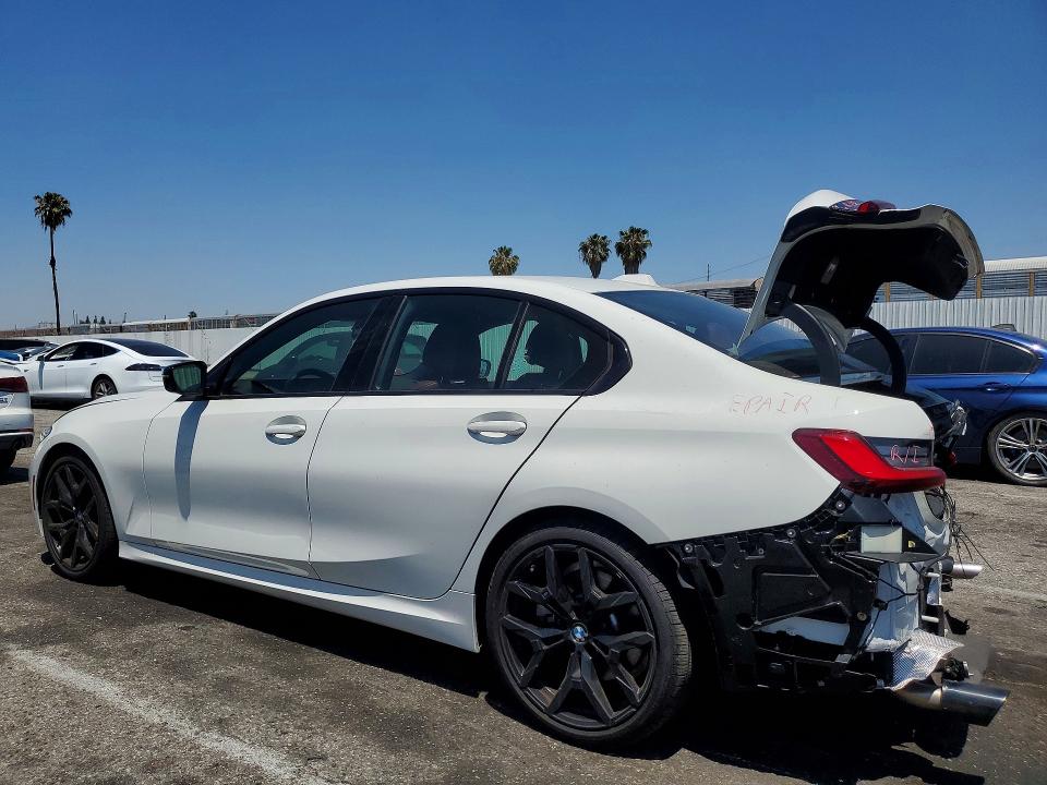 54457126 :رقم المزاد ، 3MW69CW06S8F48566 vin ، 2025 Bmw 330i مزاد بيع