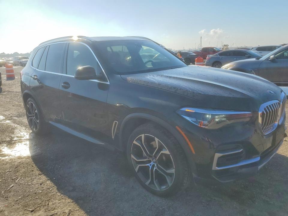 53371576 :رقم المزاد ، 5UXCR6C00N9N37423 vin ، 2022 Bmw X5 مزاد بيع