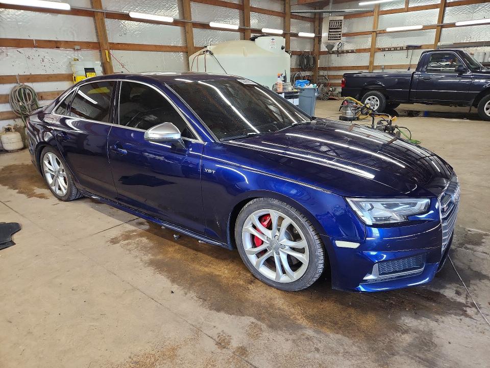 Продаж на аукціоні авто 2018 Audi S4, vin: WAUB4AF42JA045494, номер лоту: 53983626