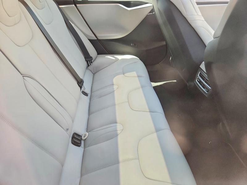53833816 :رقم المزاد ، 5YJSA1E27GF153850 vin ، 2016 Tesla Model S مزاد بيع