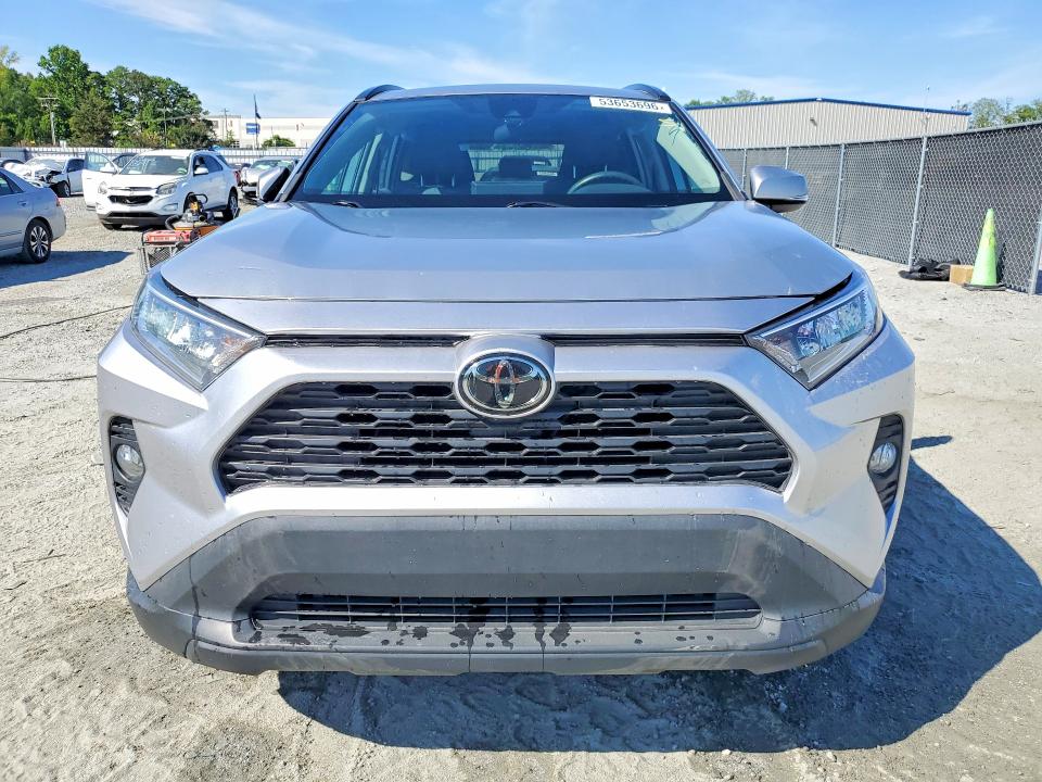 2021 Toyota Rav4 მანქანა იყიდება აუქციონზე, vin: 2T3W1RFV0MC135609, აუქციონის ნომერი: 53653696