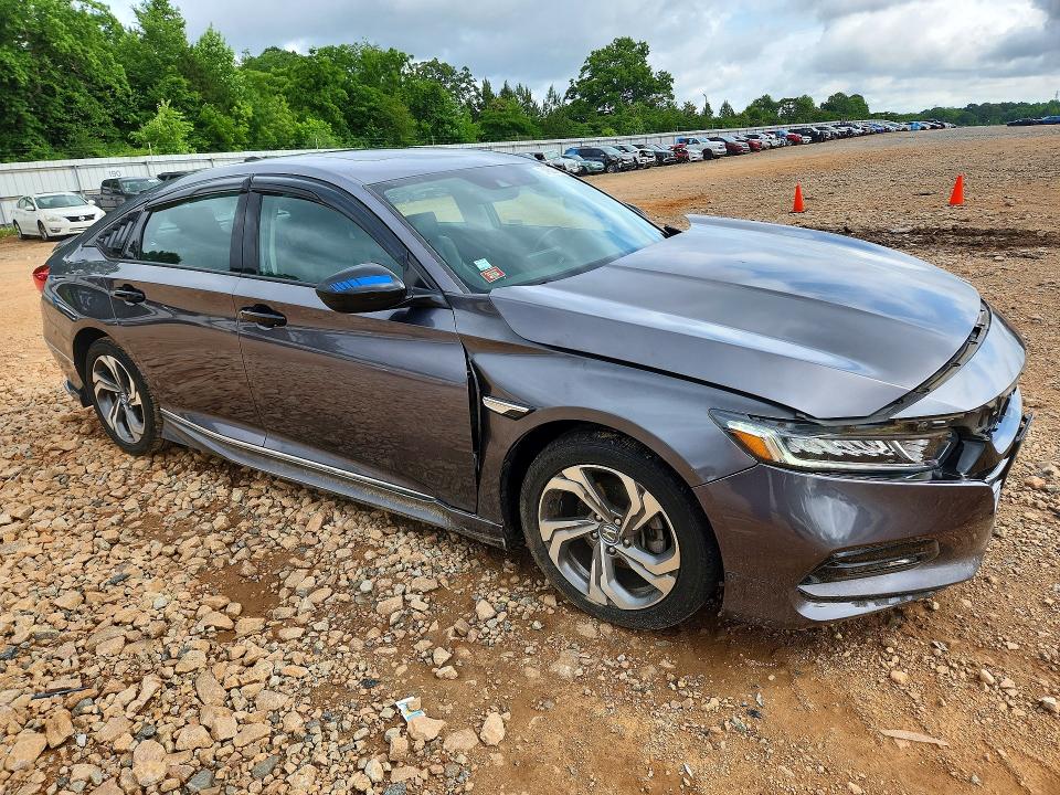 2018 Honda Accord მანქანა იყიდება აუქციონზე, vin: 1HGCV1F55JA168513, აუქციონის ნომერი: 54860376
