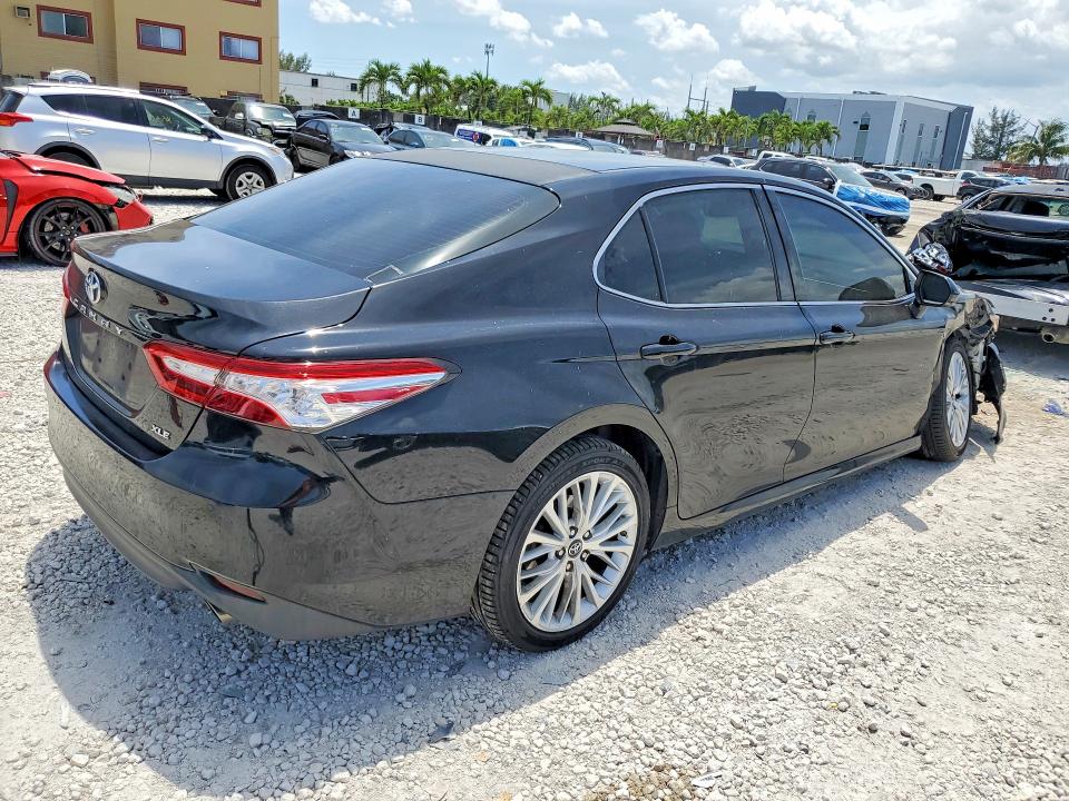 Aukcja sprzedaży 2018 Toyota Camry, vin: 4T1B11HK9JU118233, numer aukcji: 52475956
