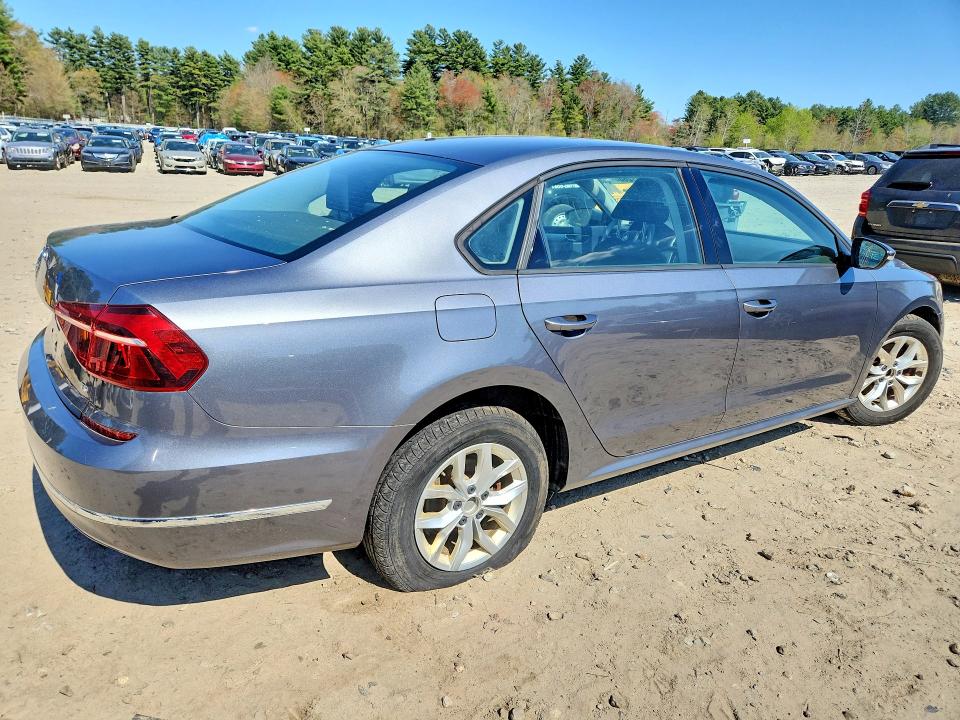 2018 Volkswagen Passat მანქანა იყიდება აუქციონზე, vin: 1VWAA7A36JC000598, აუქციონის ნომერი: 52332656