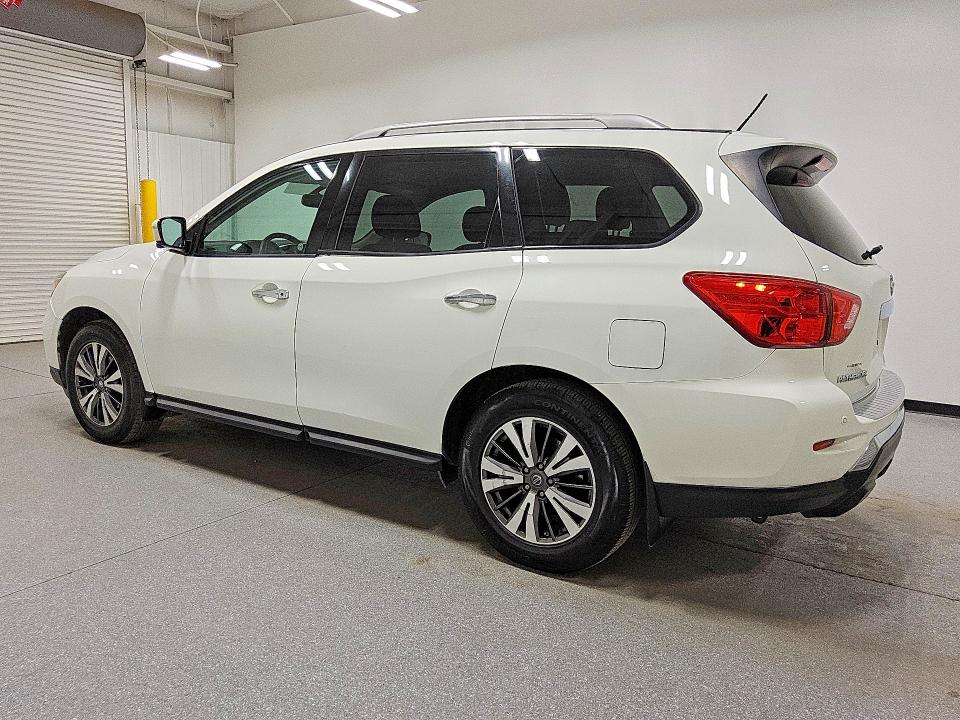 Продажа на аукционе авто 2017 Nissan Pathfinder, vin: 5N1DR2MN3HC630044, номер лота: 53235666