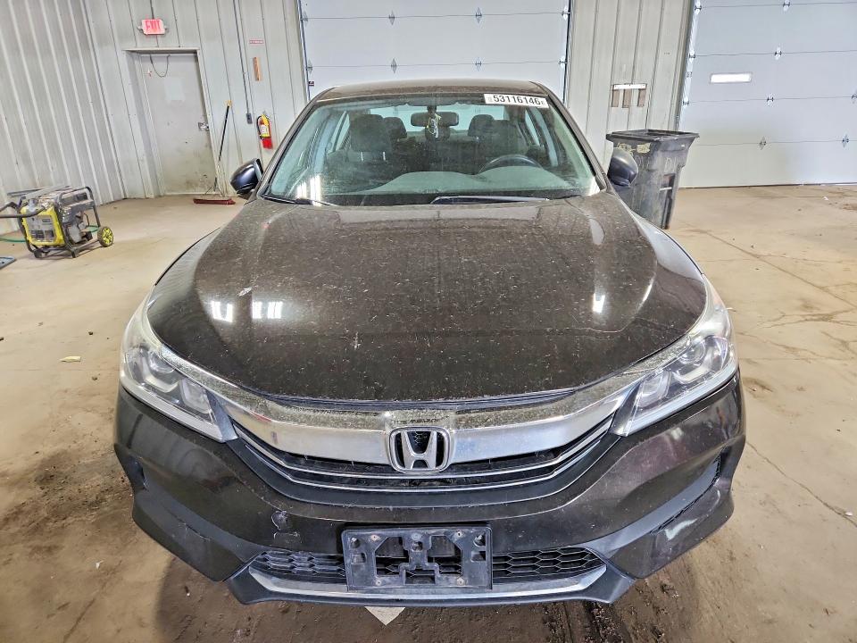 53116146 :رقم المزاد ، 1HGCR2F3XHA294658 vin ، 2017 Honda Accord مزاد بيع