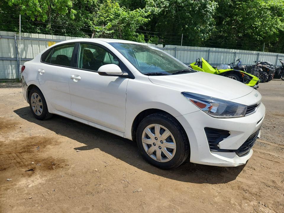 52998986 :رقم المزاد ، 3KPA24AD6NE496380 vin ، 2022 Kia Rio مزاد بيع