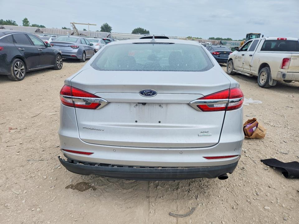 55442546 :رقم المزاد ، 3FA6P0HD2KR143473 vin ، 2019 Ford Fusion مزاد بيع
