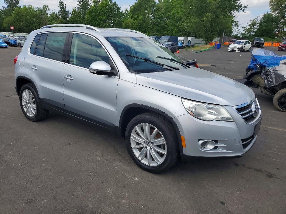 54004356 :رقم المزاد ، WVGAV7AX2BW547521 vin ، 2011 Volkswagen Tiguan مزاد بيع