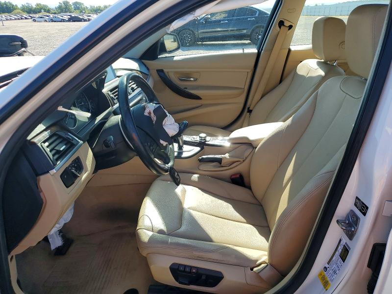 54527866 :رقم المزاد ، WBA3B1C52DF462872 vin ، 2013 Bmw 320 مزاد بيع
