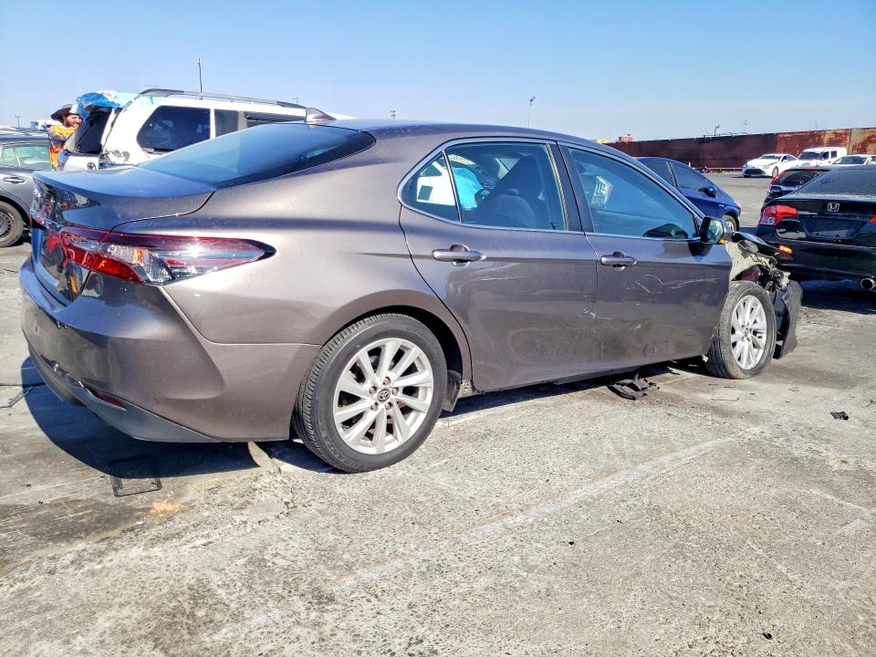 Продажа на аукционе авто 2023 Toyota Camry, vin: 4T1R11AKXPU833118, номер лота: 54138186
