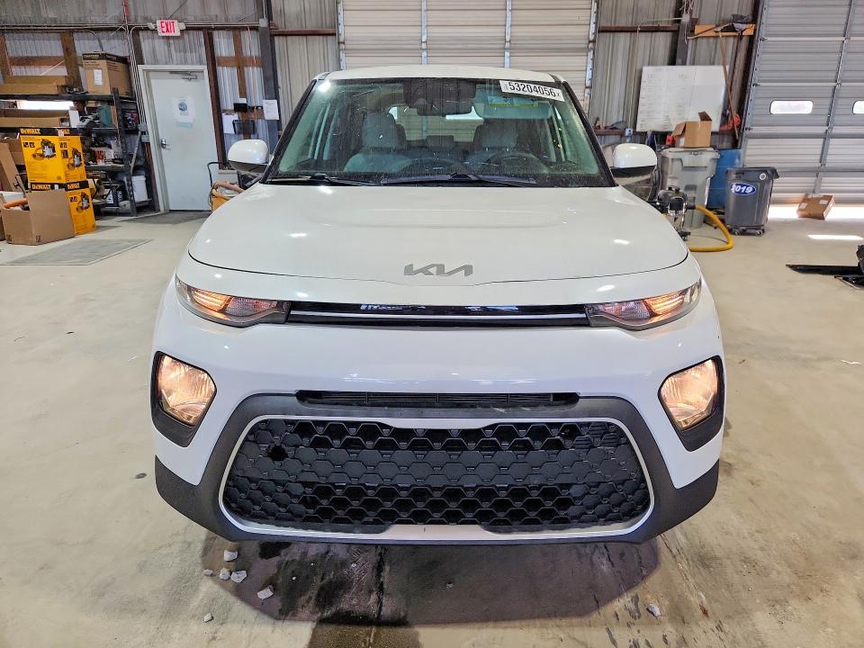 2022 Kia Soul მანქანა იყიდება აუქციონზე, vin: KNDJ23AU7N7163535, აუქციონის ნომერი: 53204056