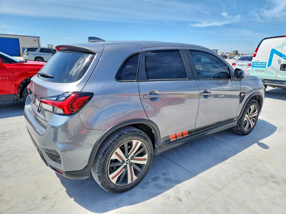 52192056 :رقم المزاد ، JA4APUAU3NU013361 vin ، 2022 Mitsubishi Outlander Sport مزاد بيع