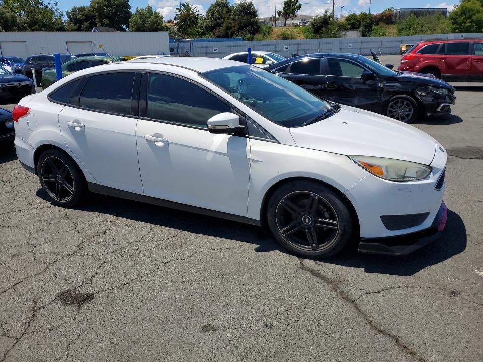 Продажа на аукционе авто 2015 Ford Focus, vin: 1FADP3F28FL263664, номер лота: 55188736