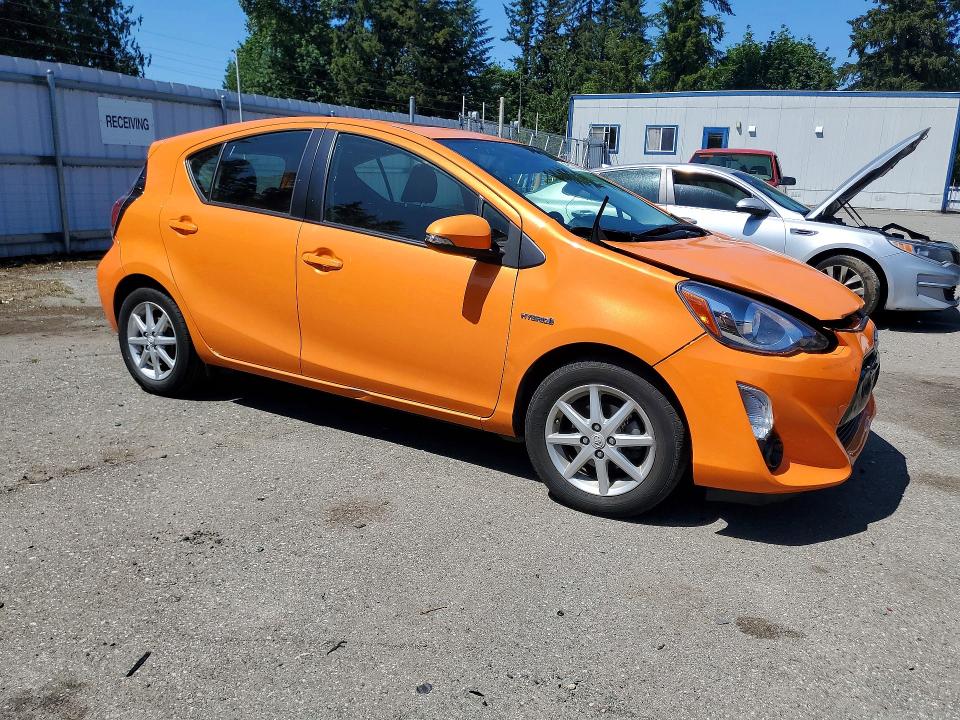 55171056 :رقم المزاد ، JTDKDTB3XF1111406 vin ، 2015 Toyota Prius C مزاد بيع