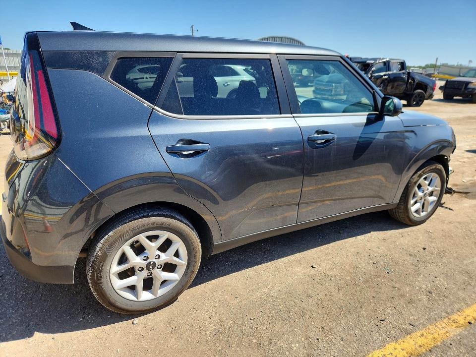 Продажа на аукционе авто 2024 Kia Soul, vin: KNDJ23AU7R7907639, номер лота: 53165946