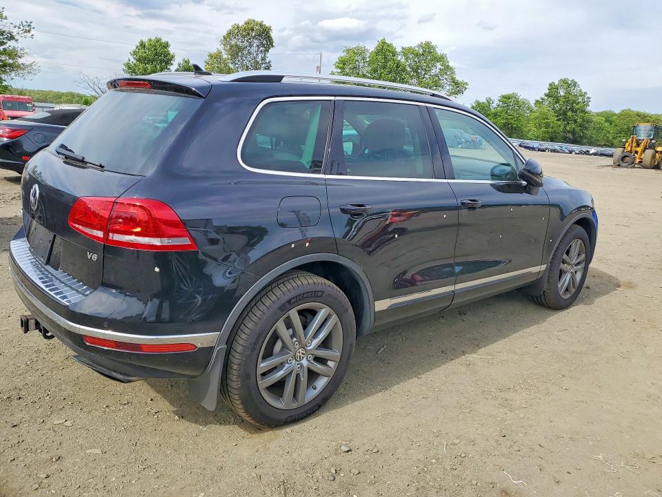 50517126 :رقم المزاد ، WVGEF9BP9GD002203 vin ، 2016 Volkswagen Touareg مزاد بيع