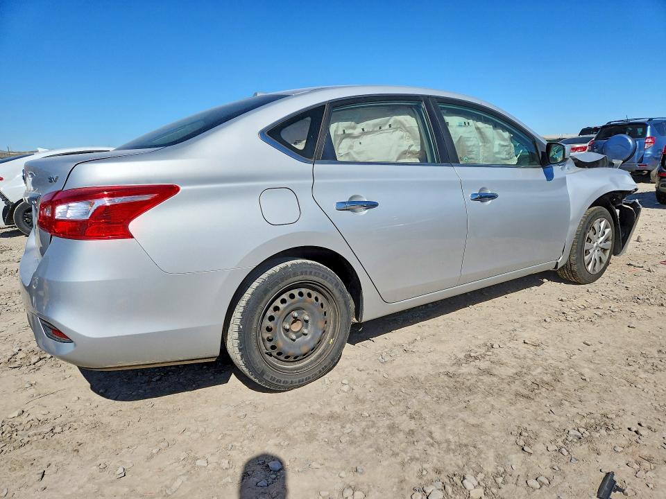 Продажа на аукционе авто 2017 Nissan Sentra, vin: 3N1AB7AP5HL657039, номер лота: 51038216