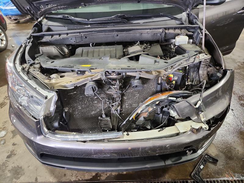 52858966 :رقم المزاد ، 5TDDKRFH7FS084031 vin ، 2015 Toyota Highlander مزاد بيع
