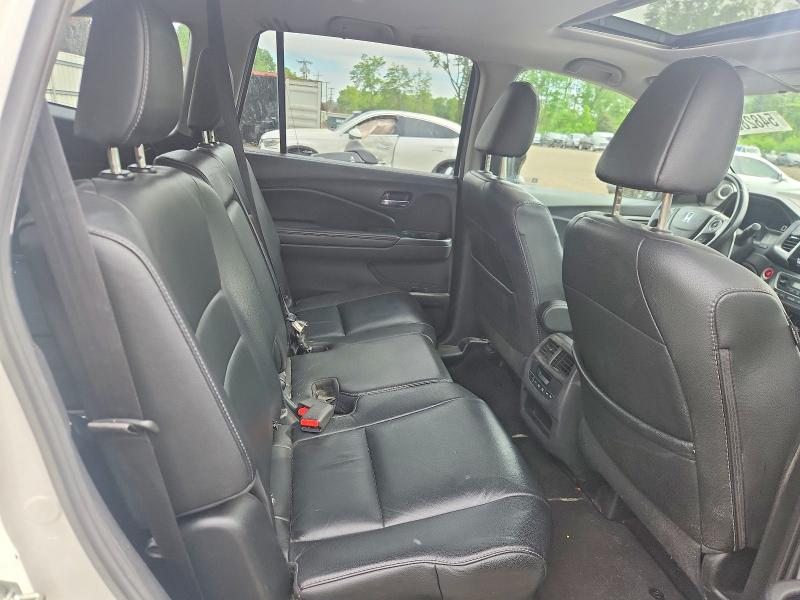 Продажа на аукционе авто 2017 Honda Pilot, vin: 5FNYF6H70HB070228, номер лота: 54828546