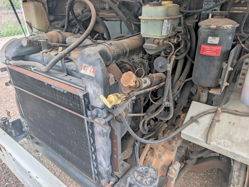 Продажа на аукционе авто 2002 Freightliner Chassis, vin: 4UZAANBW72CJ99786, номер лота: 52938636
