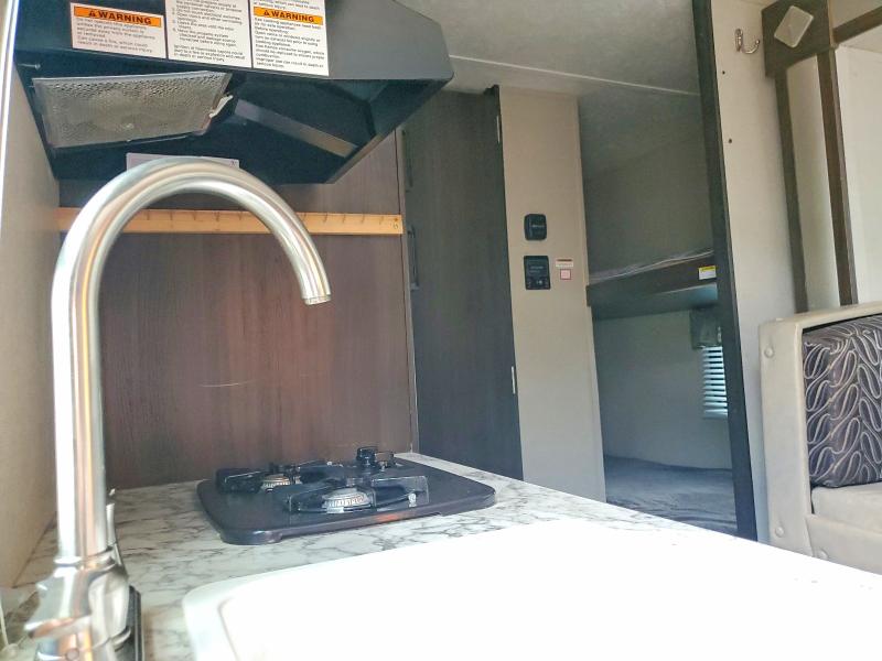 53936446 :رقم المزاد ، 4YDT17617KW105554 vin ، 2019 Keystone Springdale مزاد بيع
