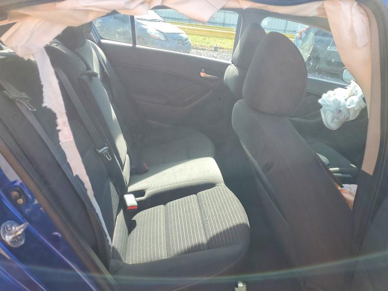 52361816 :رقم المزاد ، 3KPFL4A73JE203882 vin ، 2018 Kia Forte مزاد بيع