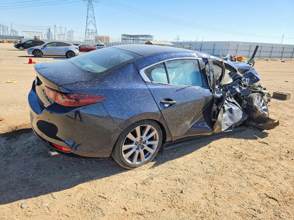 Продажа на аукционе авто 2021 Mazda 3, vin: JM1BPABLXM1328186, номер лота: 54427566