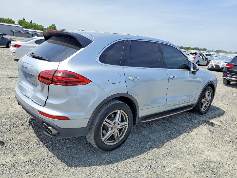52066316 :رقم المزاد ، WP1AB2A22FLA60118 vin ، 2015 Porsche Cayenne مزاد بيع