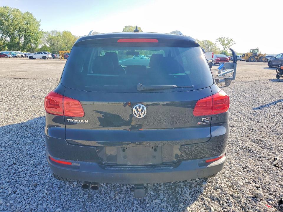 51870446 :رقم المزاد ، WVGSV7AX3HK016218 vin ، 2017 Volkswagen Tiguan مزاد بيع
