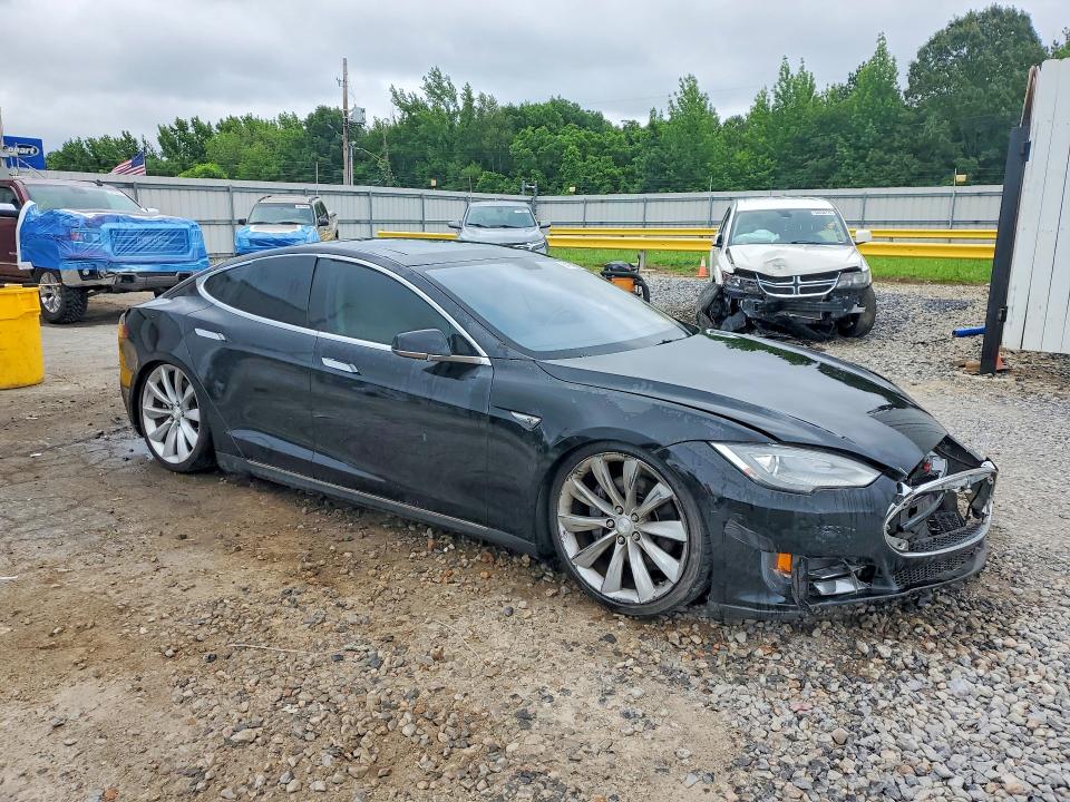 54160696 :رقم المزاد ، 5YJSA1CN6DFP15634 vin ، 2013 Tesla Model S مزاد بيع