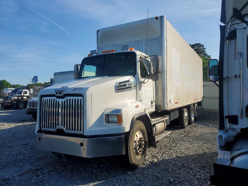 47562536 :رقم المزاد ، 5KKMAXDV2KPKU5517 vin ، 2019 Western Star Conventional مزاد بيع