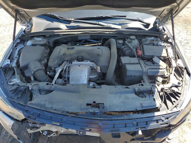 51805286 :رقم المزاد ، W04GV8SX0K1033399 vin ، 2019 Buick Regal Tourx مزاد بيع