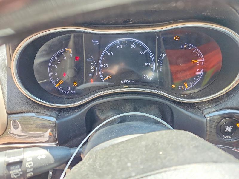 52613716 :رقم المزاد ، 1C4RJFCG5FC806617 vin ، 2015 Jeep Grand Cherokee مزاد بيع