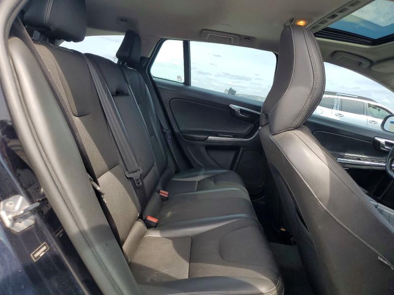 2017 Volvo V60 მანქანა იყიდება აუქციონზე, vin: YV140MEJ3H1345422, აუქციონის ნომერი: 52710586