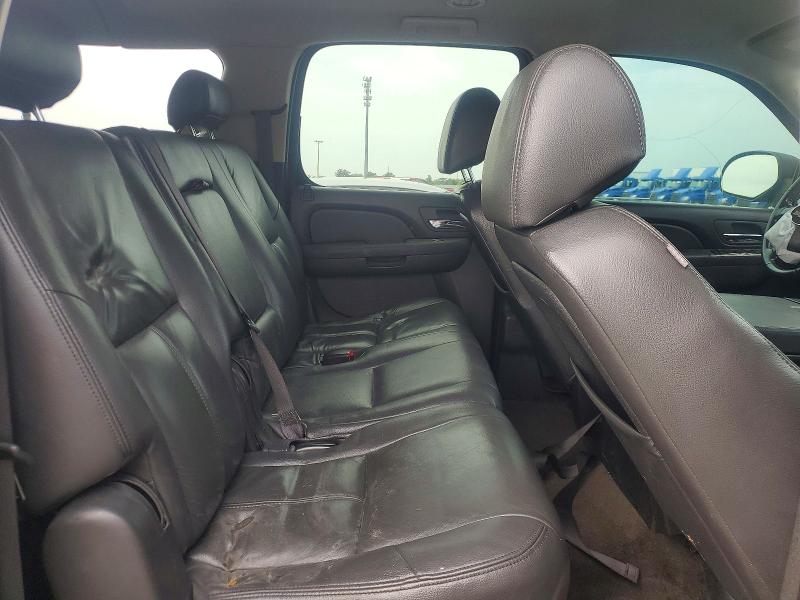 Продаж на аукціоні авто 2010 Chevrolet Suburban, vin: 1GNUCHE06AR260262, номер лоту: 53043286