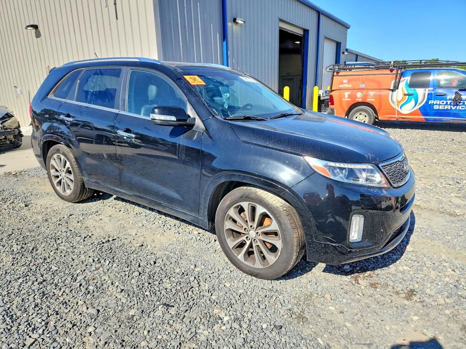 Продажа на аукционе авто 2015 Kia Sorento, vin: 5XYKW4A73FG561970, номер лота: 52837816