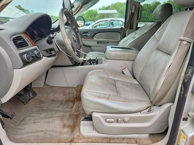 52719976 :رقم المزاد ، 1GNUKKE36AR222637 vin ، 2010 Chevrolet Suburban مزاد بيع