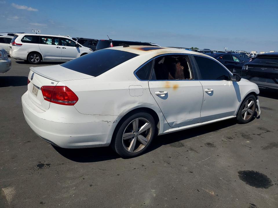 2012 Volkswagen Passat მანქანა იყიდება აუქციონზე, vin: 1VWBP7A37CC097638, აუქციონის ნომერი: 52871676