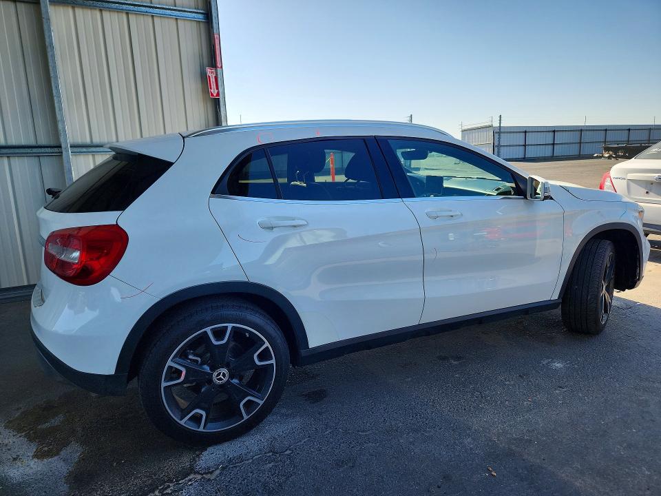 54800416 :رقم المزاد ، W1NTG4EB9LU030338 vin ، 2020 Mercedes-benz Gla مزاد بيع