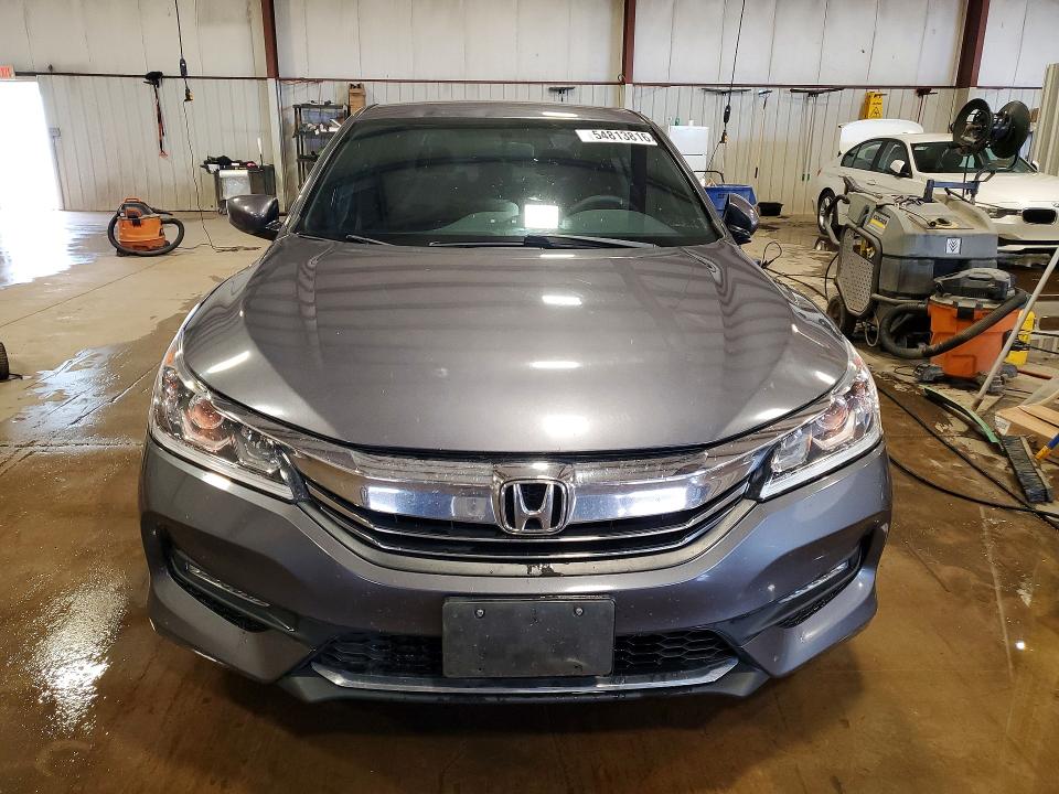 Продажа на аукционе авто 2017 Honda Accord, vin: 1HGCR2F53HA222721, номер лота: 54813816