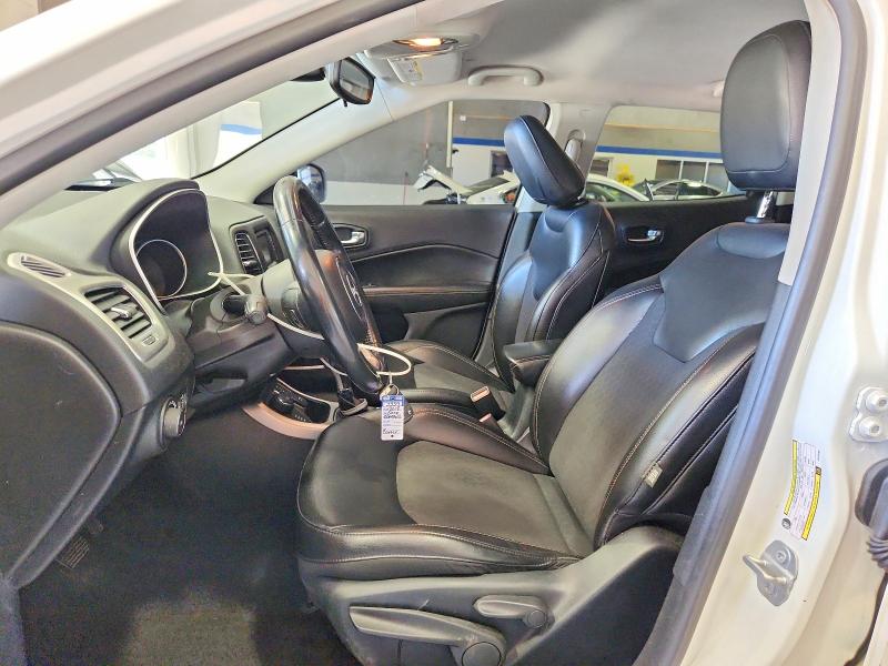 2018 Jeep Compass მანქანა იყიდება აუქციონზე, vin: 3C4NJDBB6JT270489, აუქციონის ნომერი: 53060496